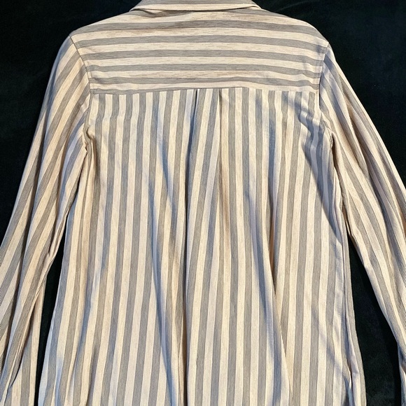 pretty button down shirt - Picture 3 of 4